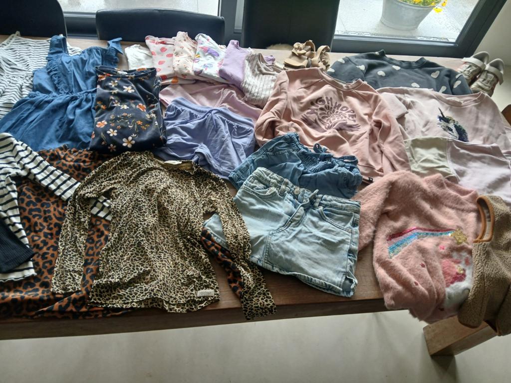 Zeer groot meisjes kleding pakket 110-116-122-128, Ophalen, Zo goed als nieuw, Maat 110