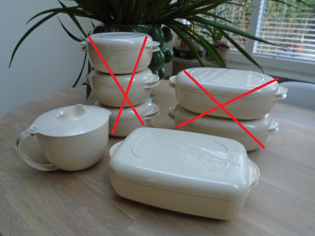 creme tupperware microplus magnetron schaal 1,7 + kan 1 lit, Huis en Inrichting, Keuken | Tupperware, Ophalen of Verzenden, Gebruikt