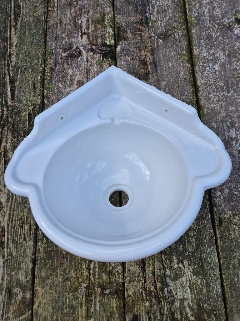 Hoekfonteintje met ronde vormen 30x30 diagonaal 41cm, Antiek en Kunst, Ophalen