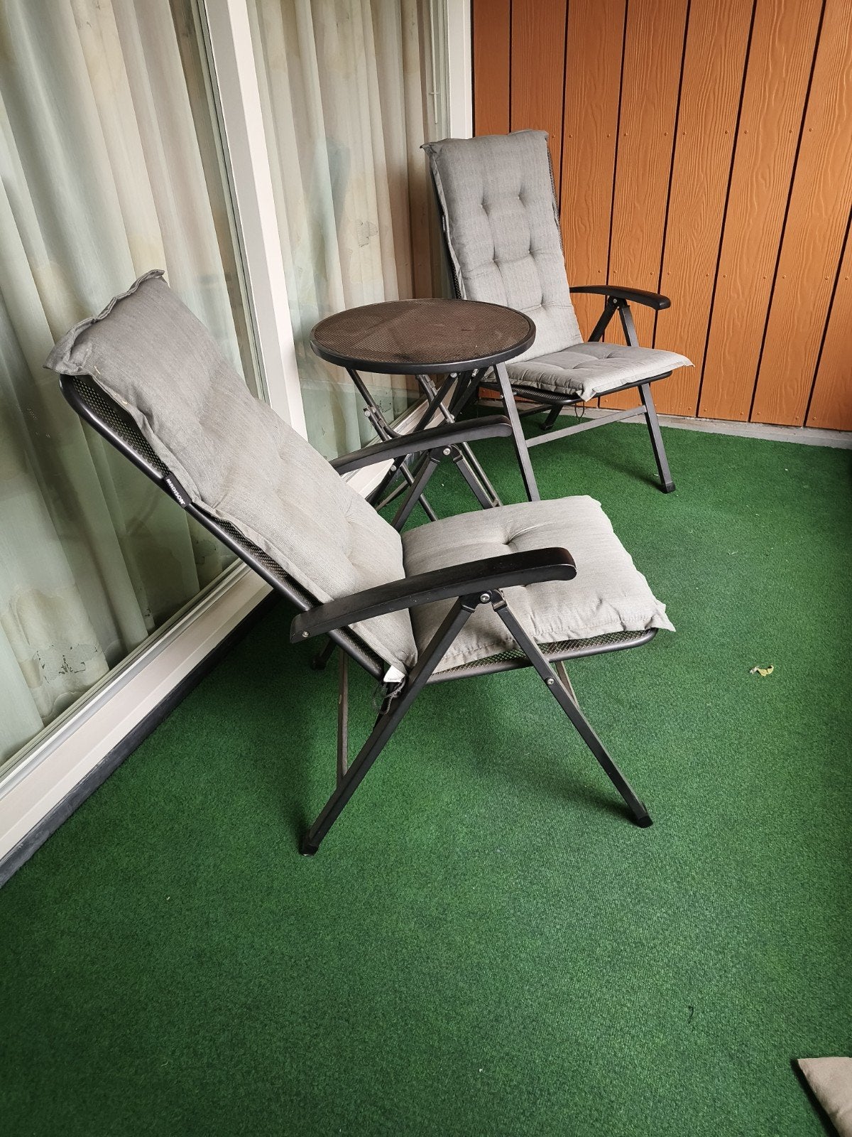 Balkonset met 2 stoelen en tafel - heeft roestsporen, Tuin en Terras, Tuinsets en Loungesets, Overige materialen, Gebruikt, Bijzettafel