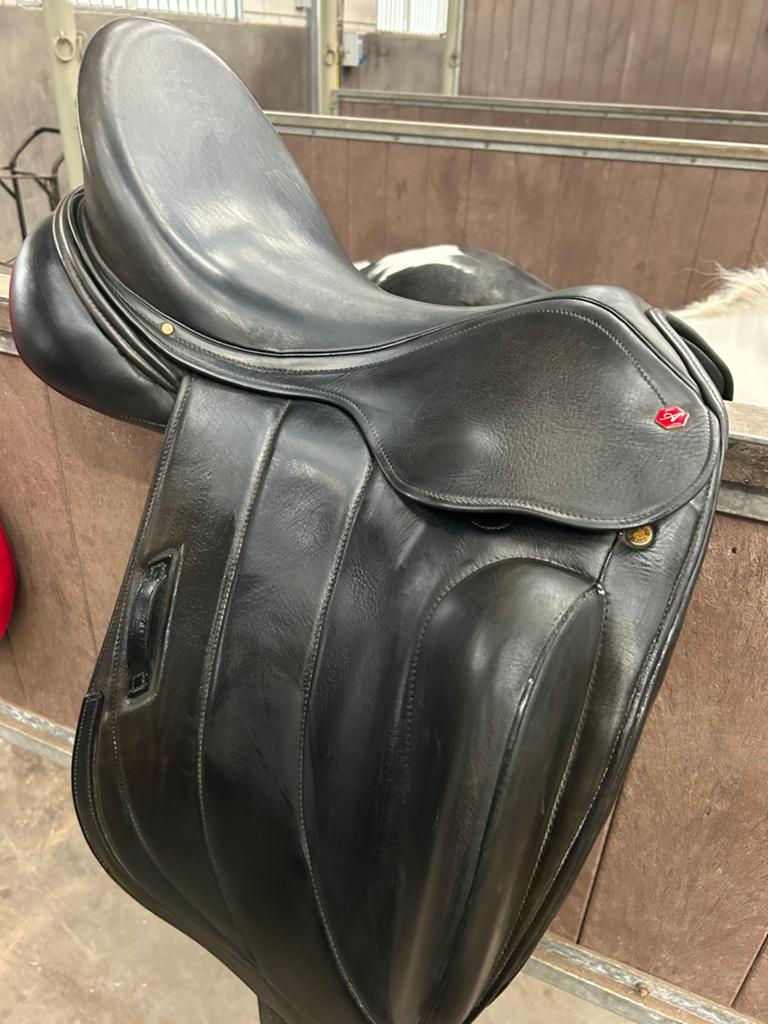Albion fabrento 17,5 inch, Ophalen of Verzenden, Gebruikt, Dressuur