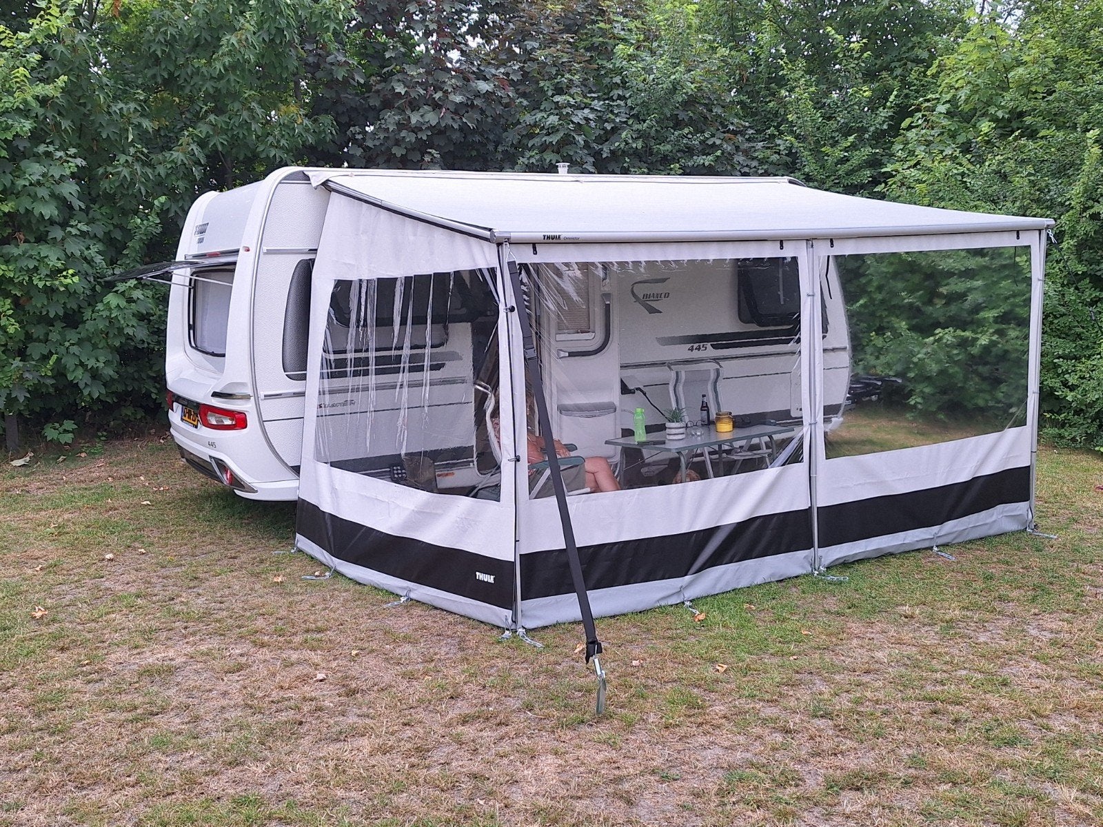 Fendt Bianco Selection 445 SFB Mover, Fietsenrek, zakluifel, Caravans en Kamperen, Rondzit, Frans bed, Particulier, Tv-antenne