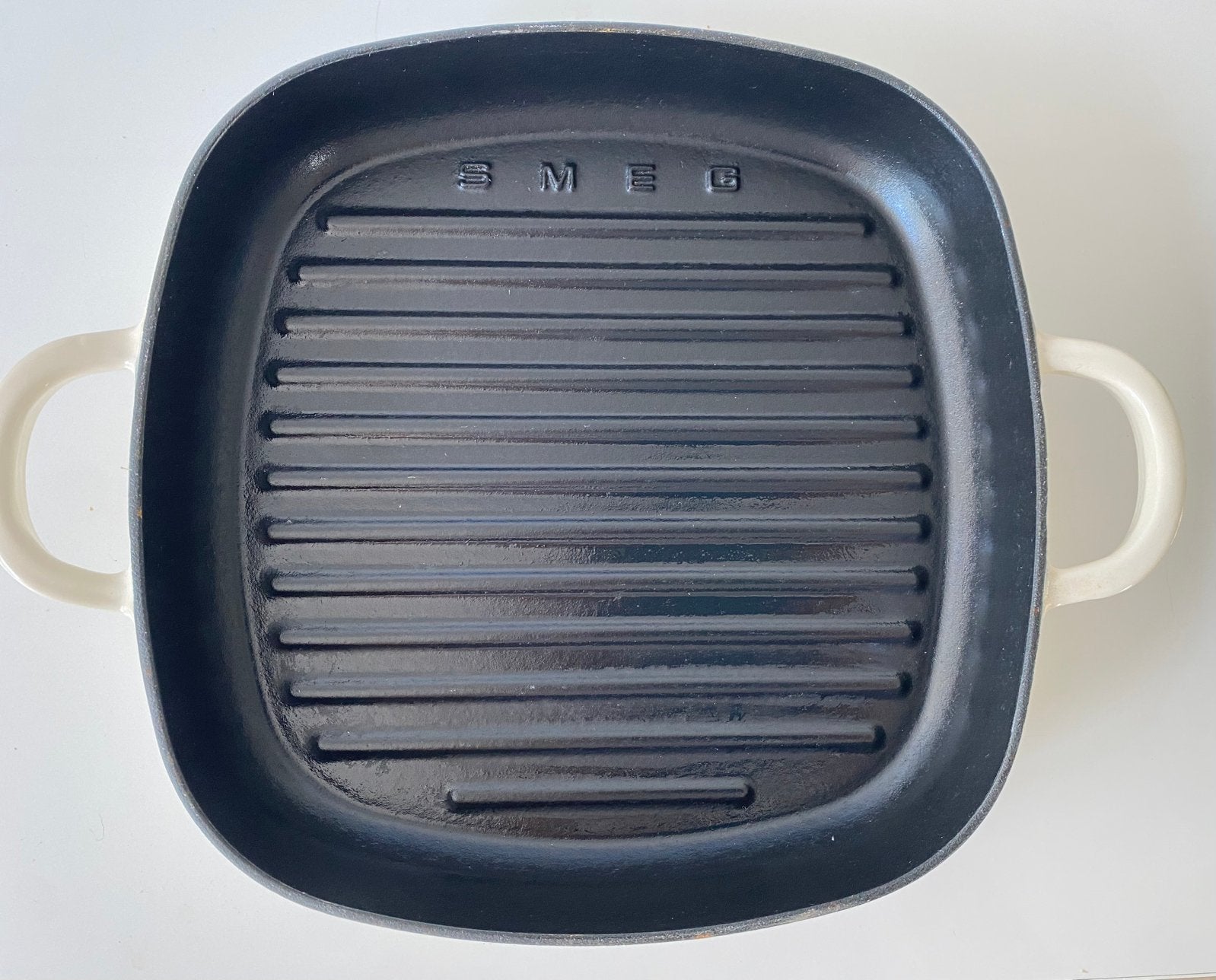 Smeg grilpan 26 cm, Ophalen, Gietijzer, Overige typen, Zo goed als nieuw