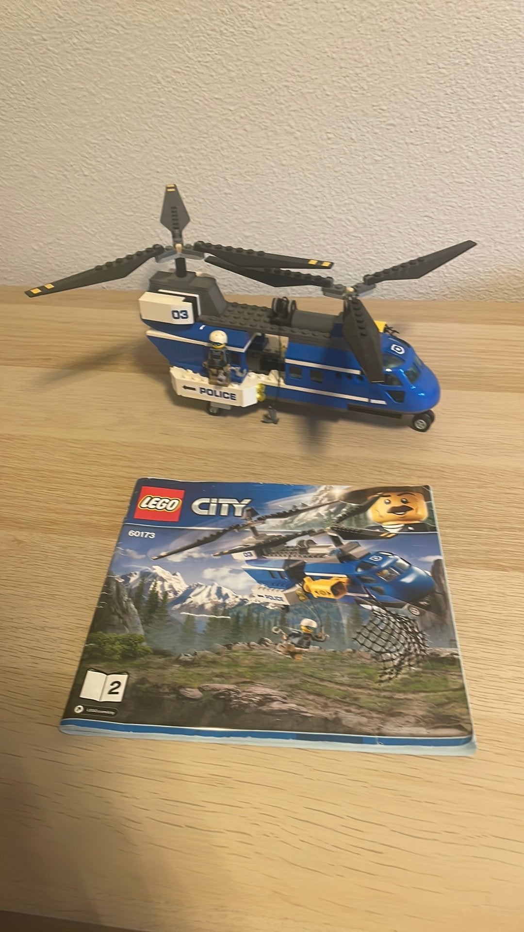 Lego city helikopter met boeven 60173, Kinderen en Baby's, Ophalen, City, Lego, Zo goed als nieuw