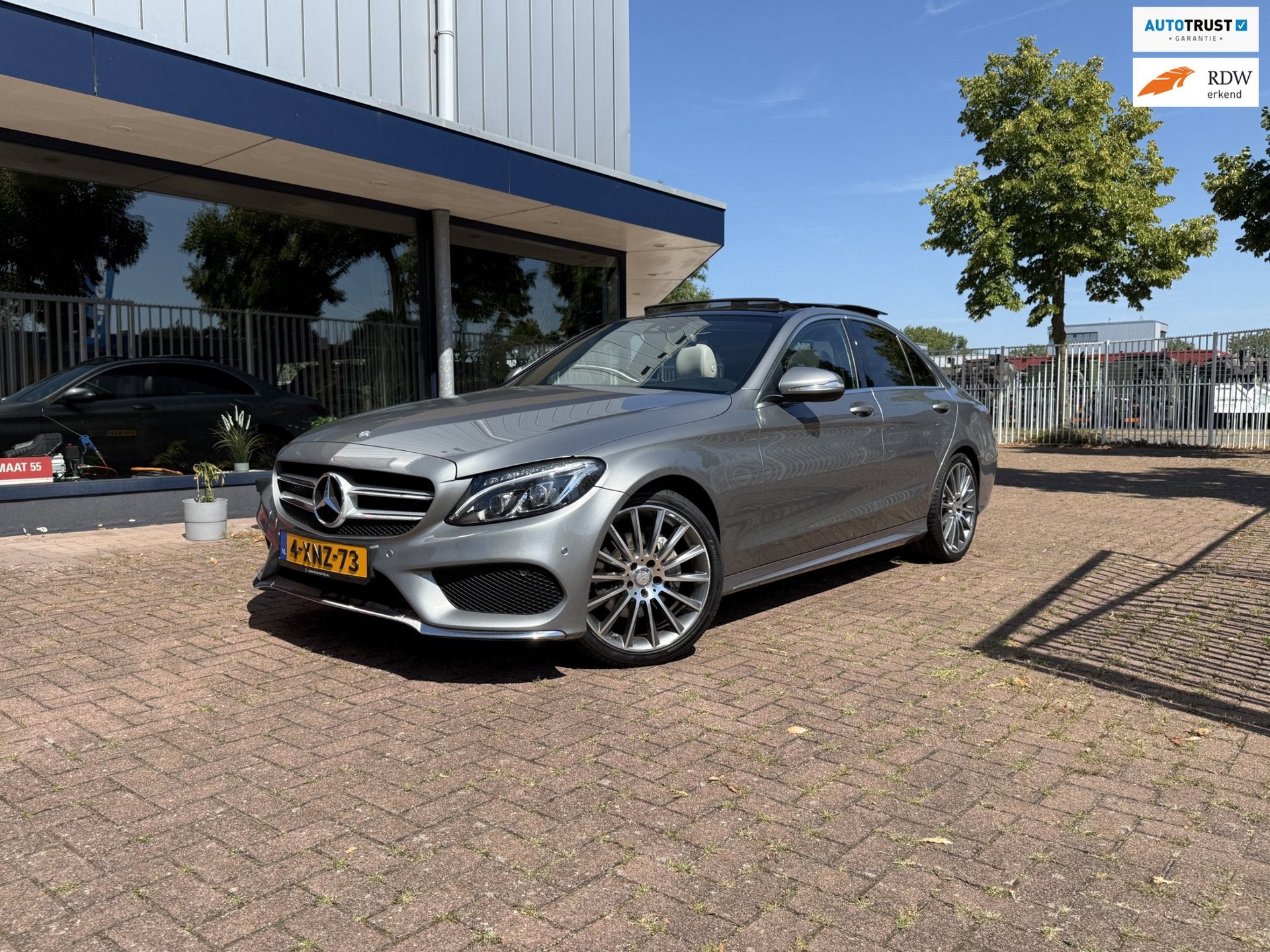 Mercedes-Benz C-klasse 200 AMG | Pano | Burmester | Camera, Auto's, Automaat, Euro 6, 4 cilinders, Automatische klimaatregeling
