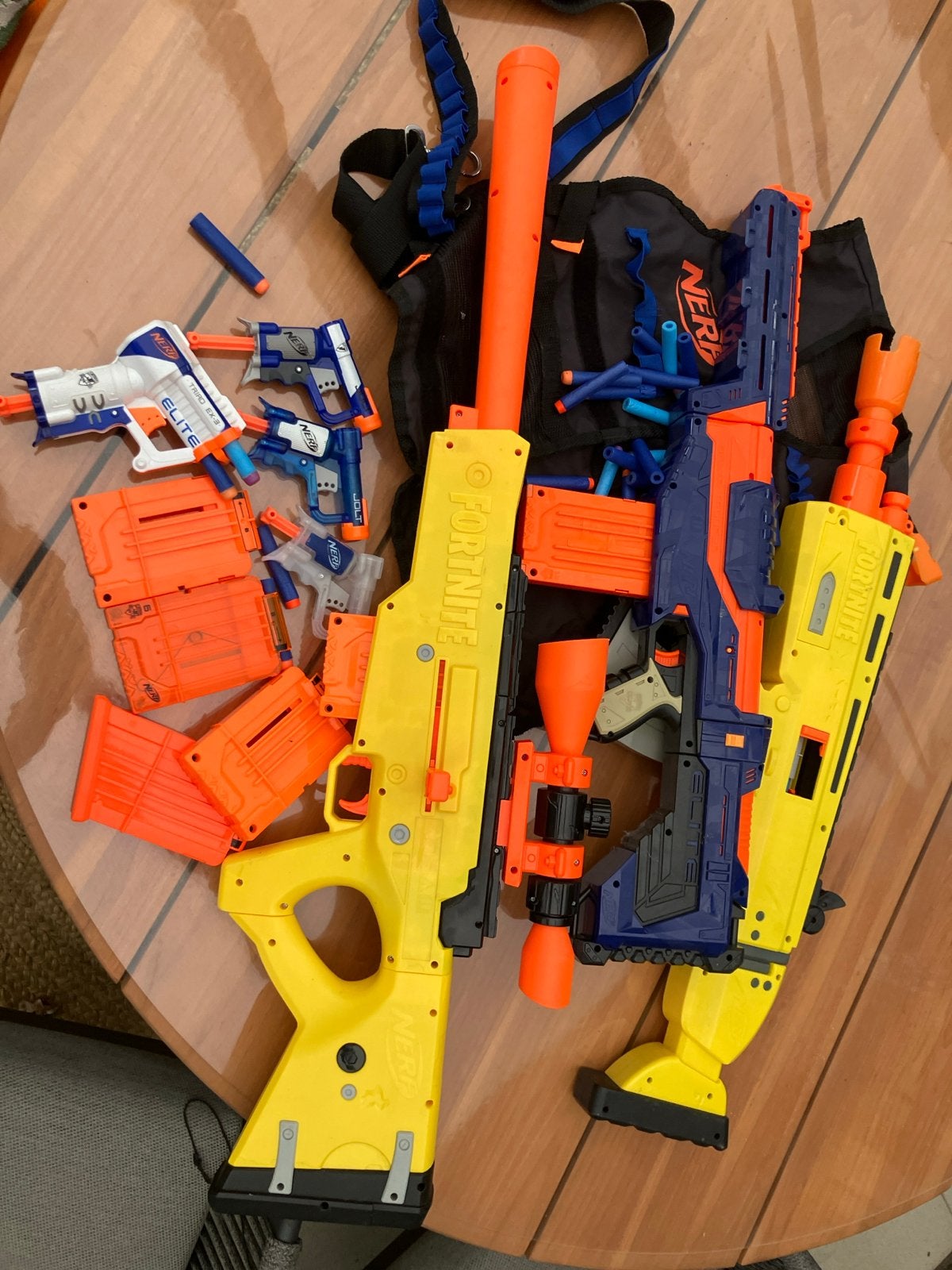 Complete Nerf uitrusting: 3 geweren, pistolen en vest, Ophalen, Gebruikt
