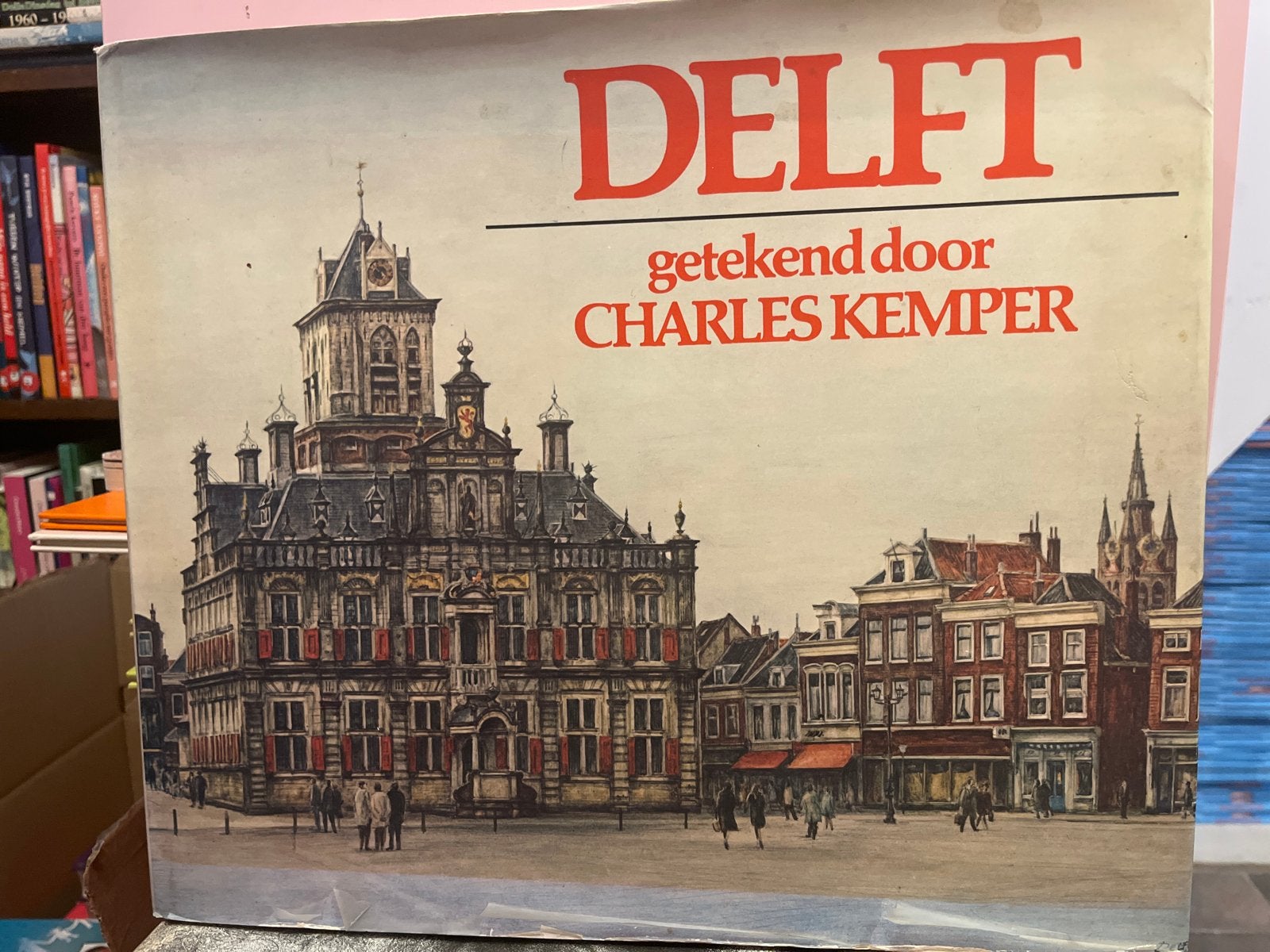 Delft getekend door Charles Kemper - Oude binnenstad, Ophalen of Verzenden, Gelezen, Schilder- en Tekenkunst