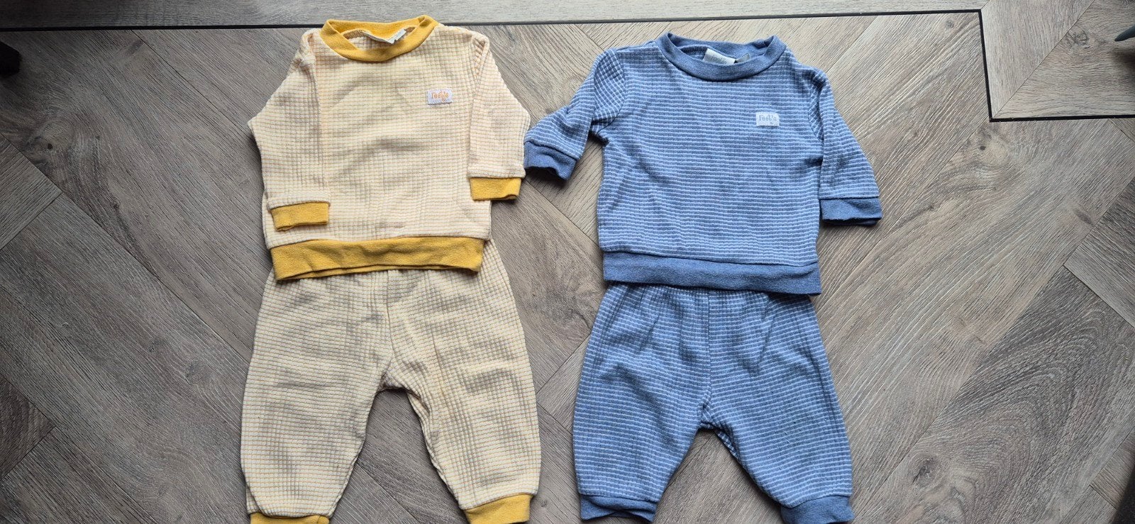Feetje pyjama sets blauw geel maat 56 62, Verzenden, Zo goed als nieuw, Maat 62