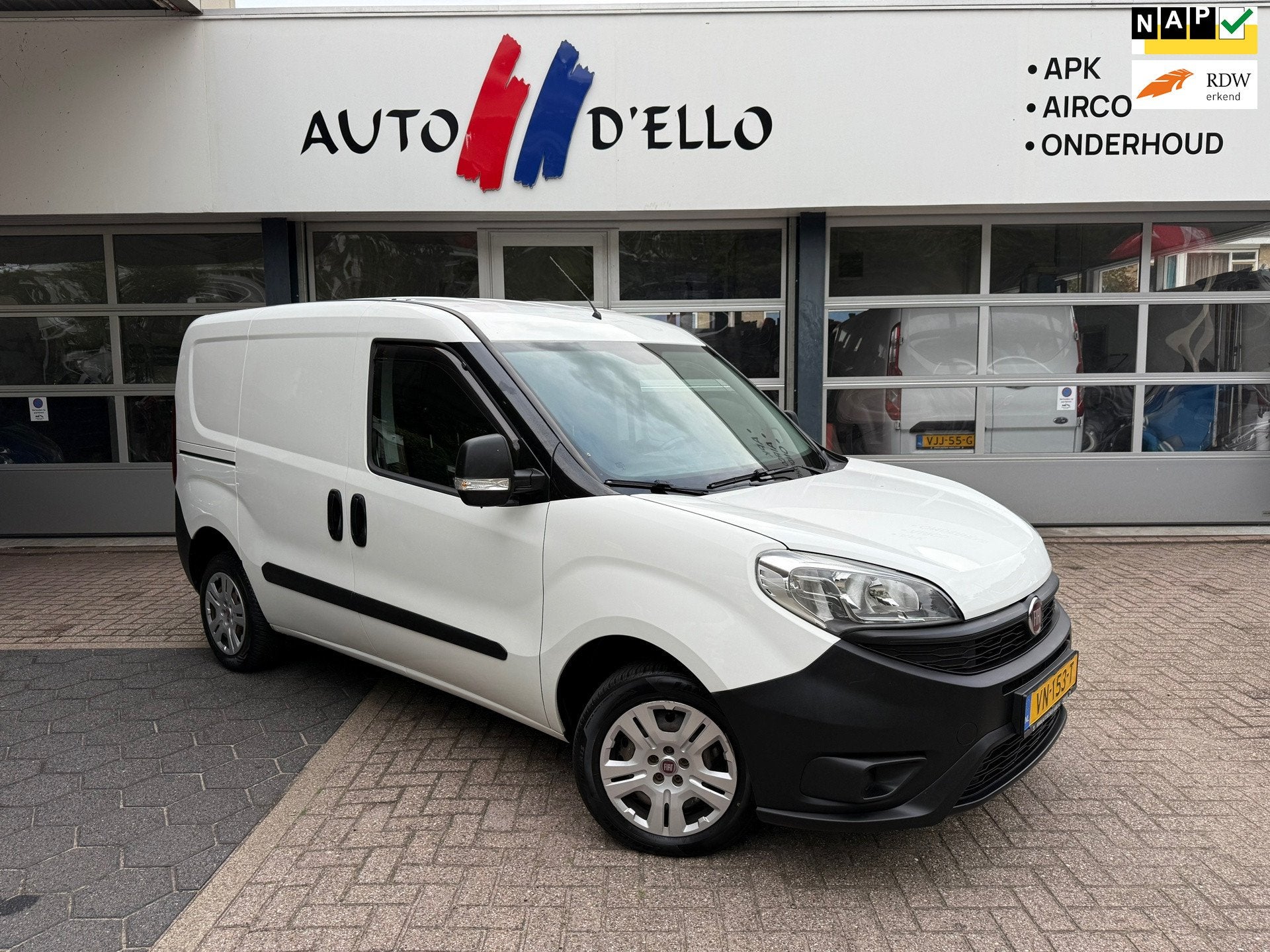 Fiat Doblò Cargo 1.3 MJ L1H1 Actual AIRCO|TREKHAAK|SCHUIFDE, Auto's, Bestelauto's, Voorwielaandrijving, Euro 5, Gebruikt, 4 cilinders