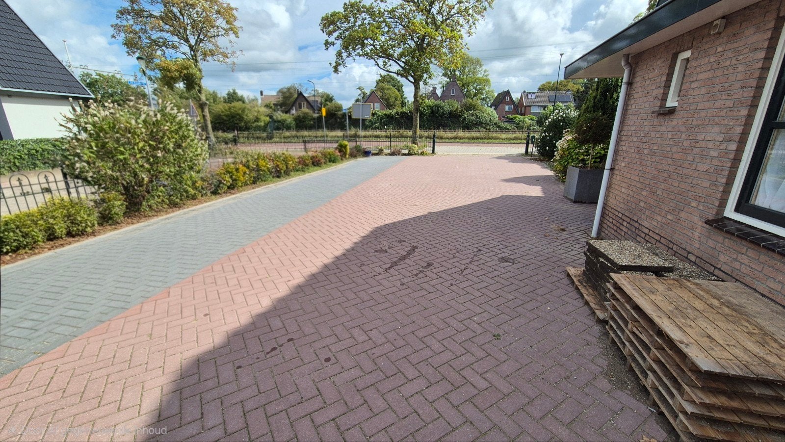 Bestrating en puin - ruilen voor tuinaarde, Ophalen, Zo goed als nieuw, 20 m² of meer