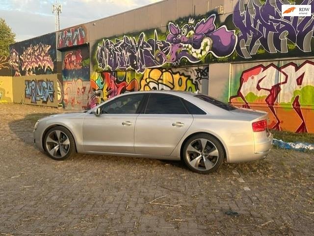 Audi A8 4.2 TDI quattro Pro Line+, Auto's, Euro 5, 241 €/maand, Bedrijf, Vierwielaandrijving