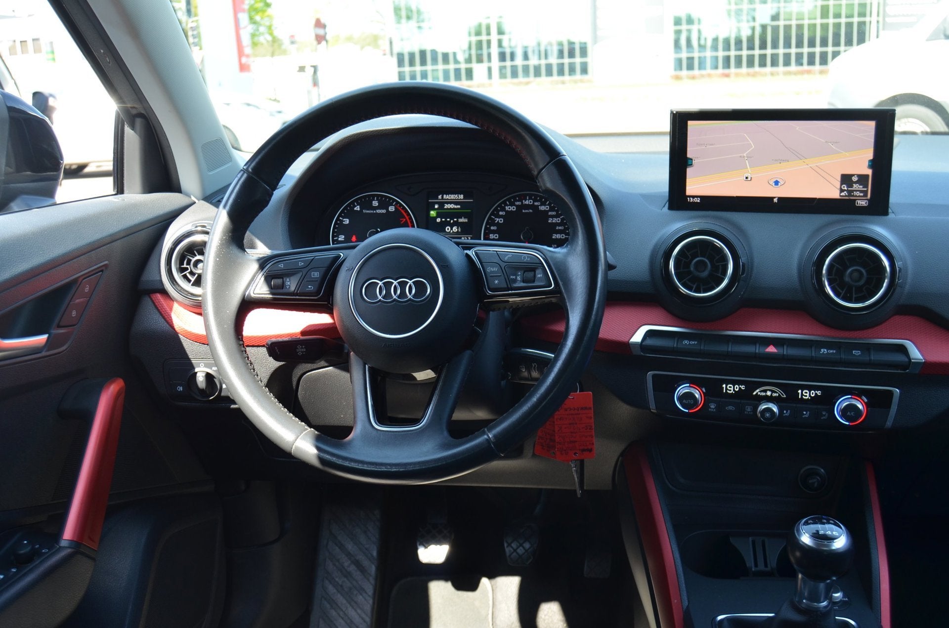 Audi Q2 1.4 TFSI Design Pro Line Plus|CARPLAY|TREKHAAK|150PK, Auto's, Voorwielaandrijving, Gebruikt, 4 cilinders, Zwart