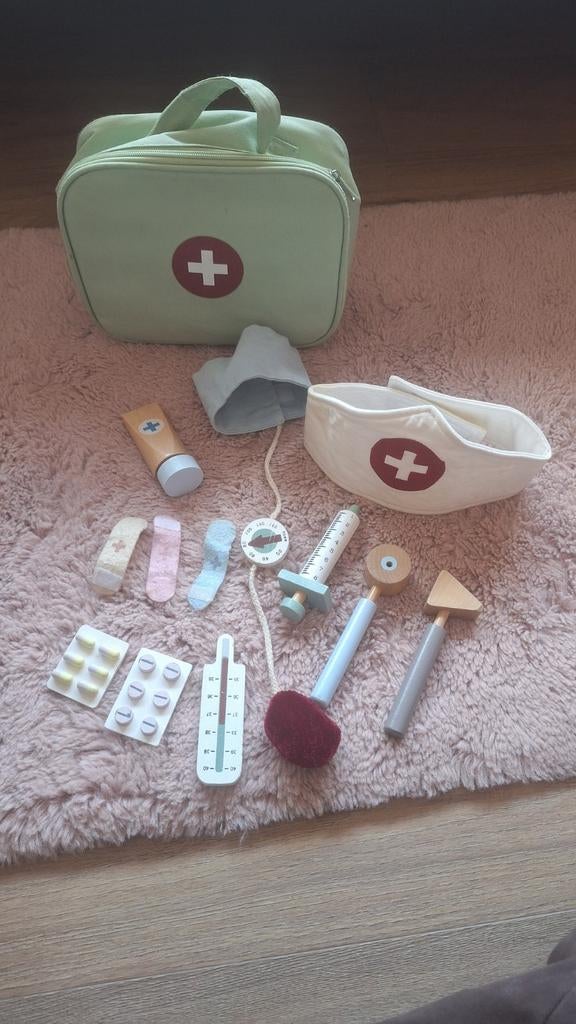 Doktersset van Little Dutch, Ophalen, Poppenhuis
