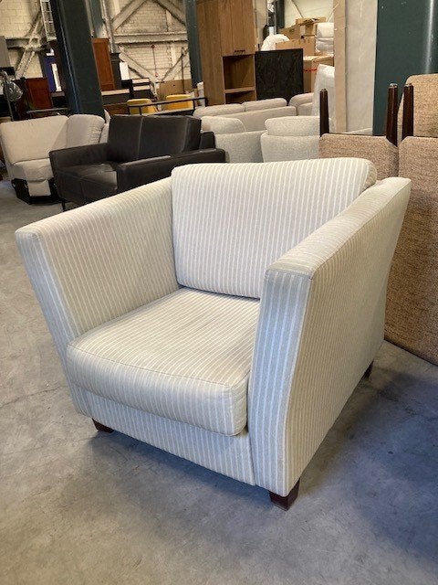 fauteuil stof gebroken wit ALS NIEUW, Huis en Inrichting, Fauteuils, 75 tot 100 cm, Ophalen of Verzenden, Zo goed als nieuw, 75 tot 100 cm