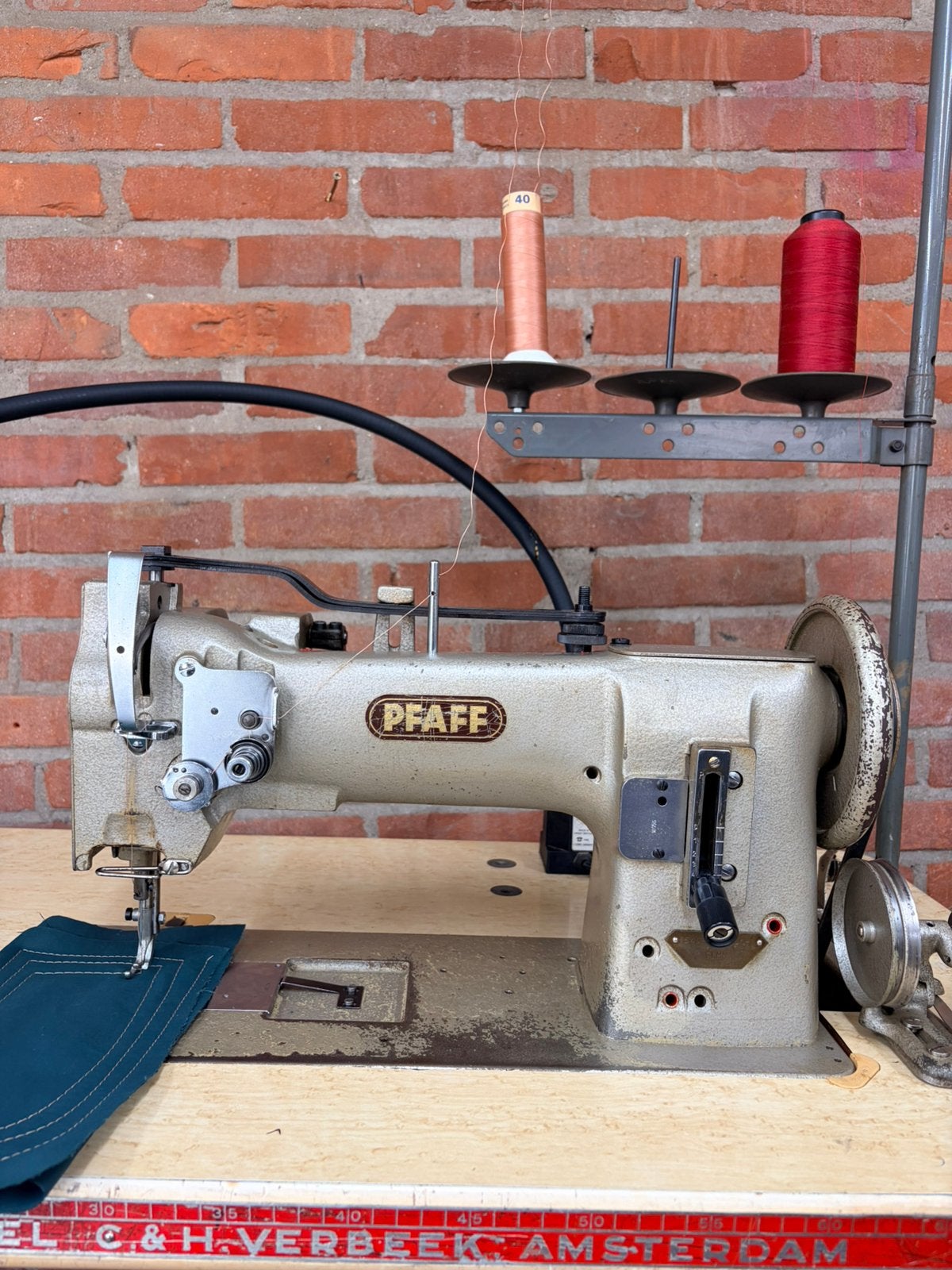 INDUSTRIE NAAIMACHINE 3 VOUDIG TRANSPORT PFAFF 545, Ophalen, Naaimachine, Industrieel, Gebruikt
