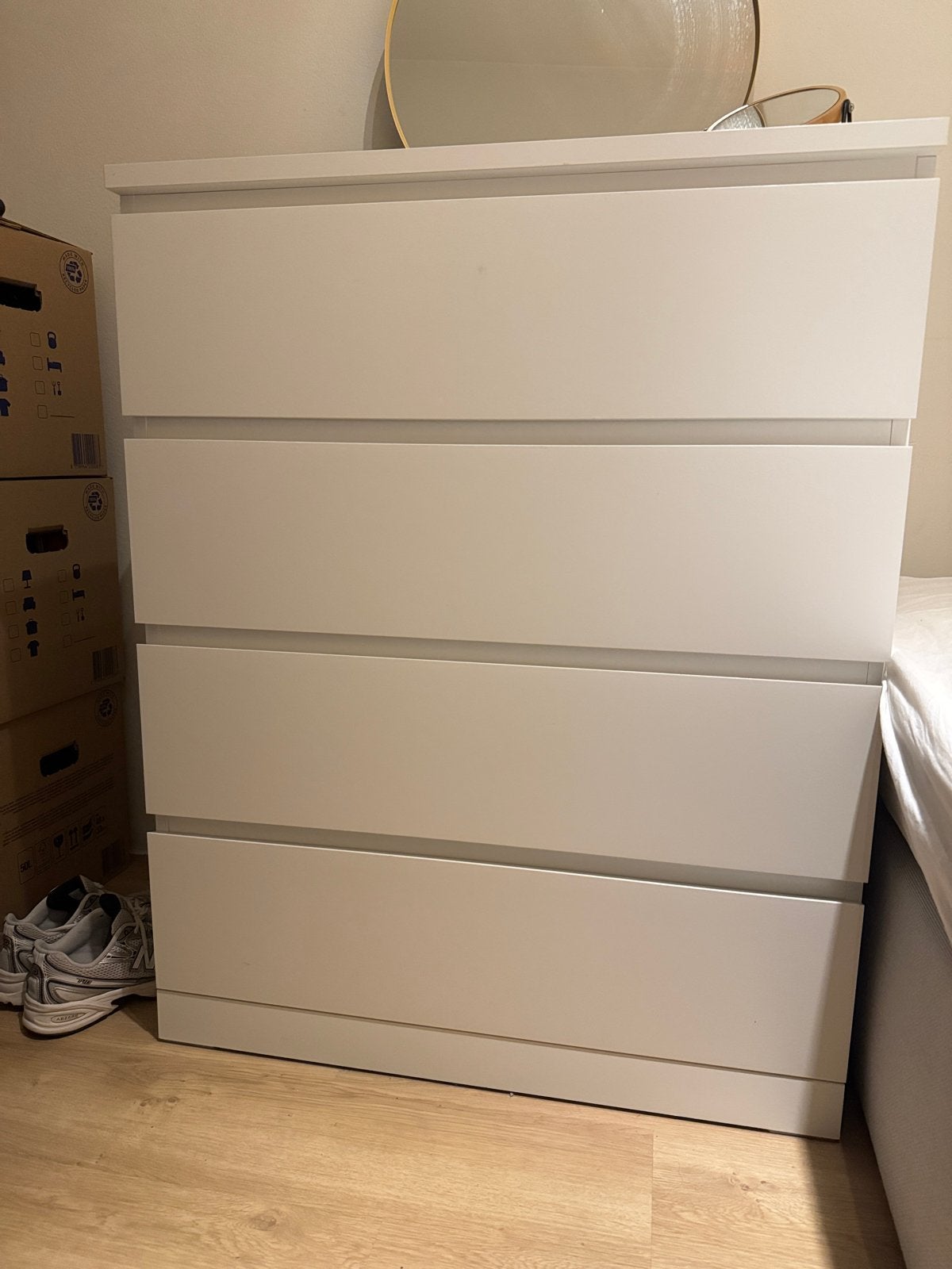 Ikea MALM wit ladekast 4 lades, Ophalen, 100 tot 150 cm, 50 tot 100 cm, Zo goed als nieuw