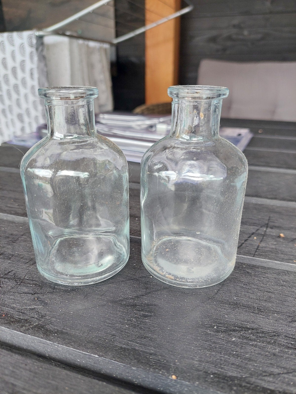 Set van 2 glazen vaasjes - 10 cm hoog, Ophalen of Verzenden, Gebruikt, Transparant, Glas