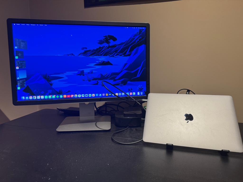 MacBook Air M1 2020 - kapot scherm, Computers en Software, Apple Macbooks, Gebruikt, 256 GB, Qwerty, 8 GB