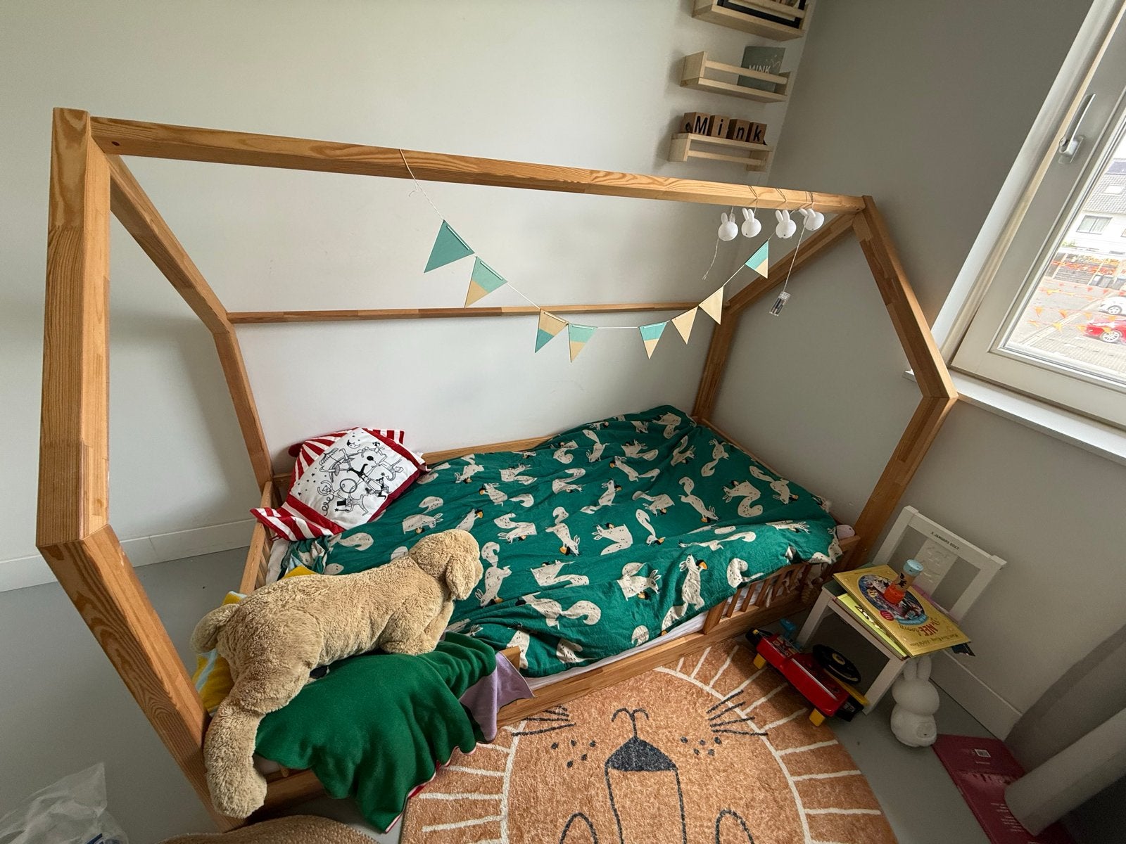 Petit Puk bed met HEMA dekbed en diverse accessoires, Ophalen, 90 cm, Eenpersoons, Bruin