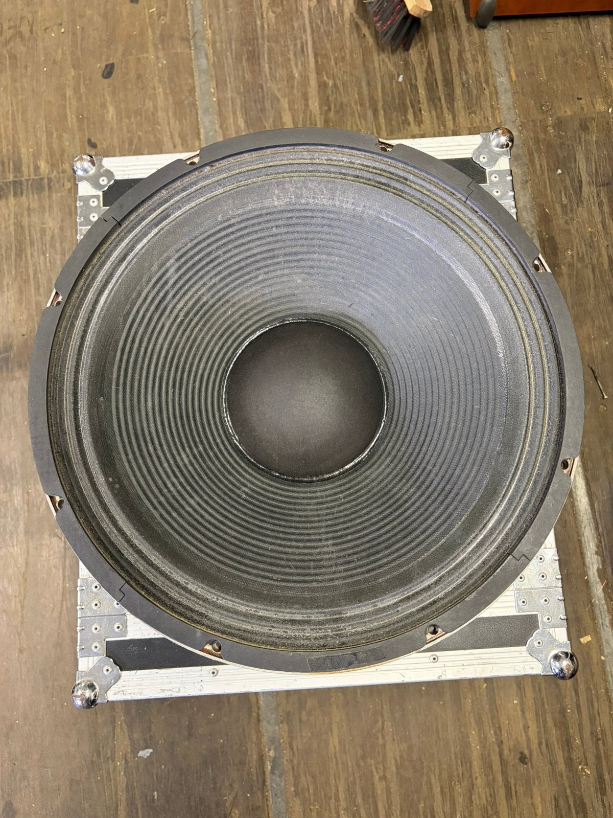 Electro Voice EVX180A, Ophalen of Verzenden, Zo goed als nieuw, Subwoofer, Overige merken
