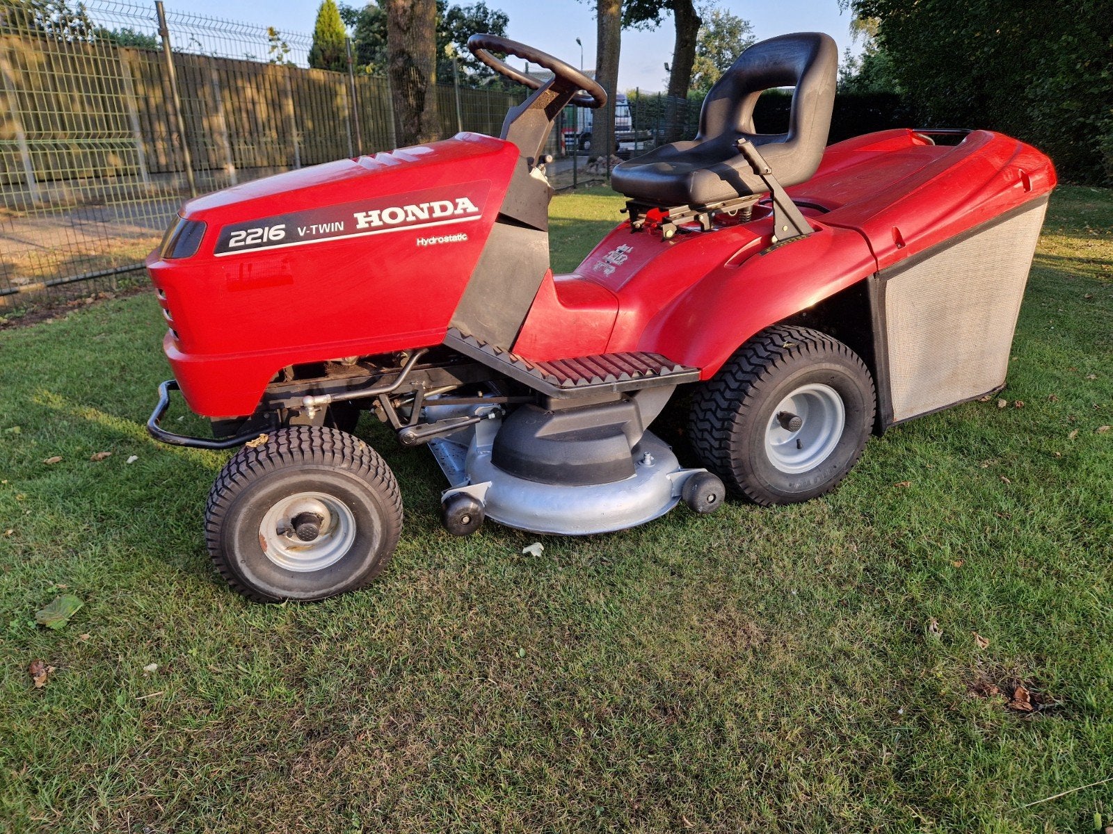 Nette Honda 2216 zitmaaier, Ophalen, Gebruikt, Opvangbak