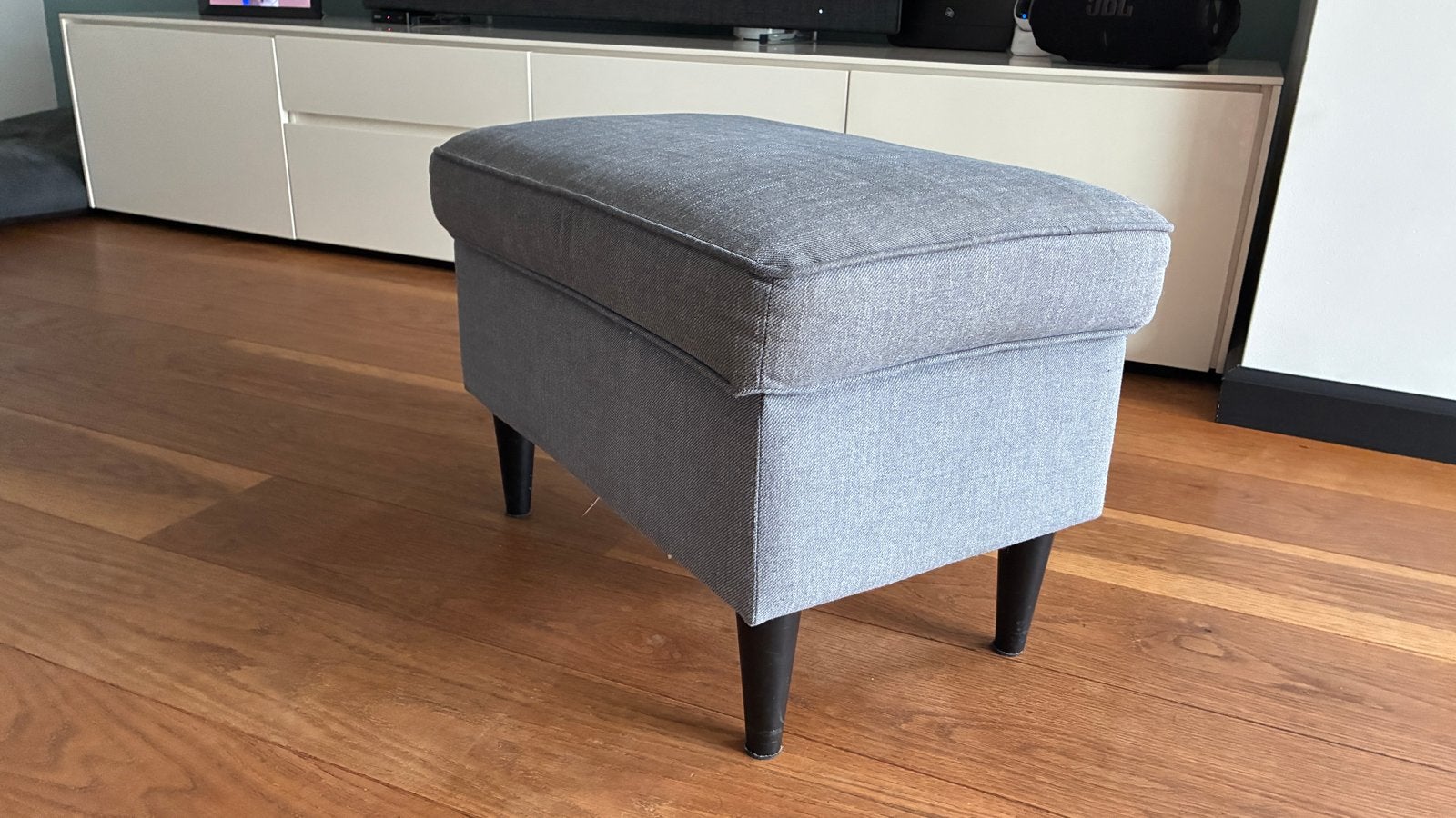 IKEA STRANDMON voetenbank / hocker – Nordvalla donkergrijs, Ophalen, Minder dan 50 cm, Gebruikt, 50 tot 75 cm