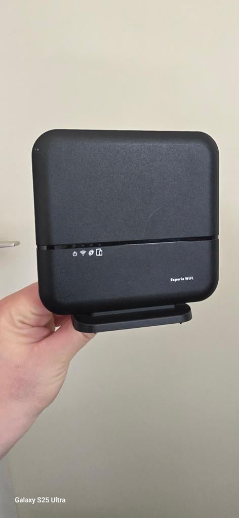 KPN Experia Box WiFi Router + kabels, Ophalen, Gebruikt, Experia