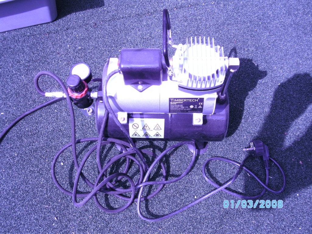 kleine compressor, Doe-het-zelf en Verbouw, Compressors, Ophalen, 6 tot 10 bar, Nieuw, Minder dan 200 liter/min