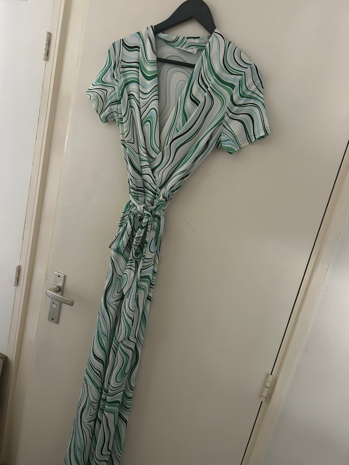 By Swan jumpsuit groen swirl, maat M, Ophalen of Verzenden, Nieuw, Maat 38/40 (M), Groen
