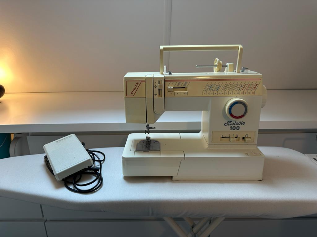 Vintage Singer Melodie 100 Naaimachine, Ophalen, Gebruikt, Naaimachine, Singer