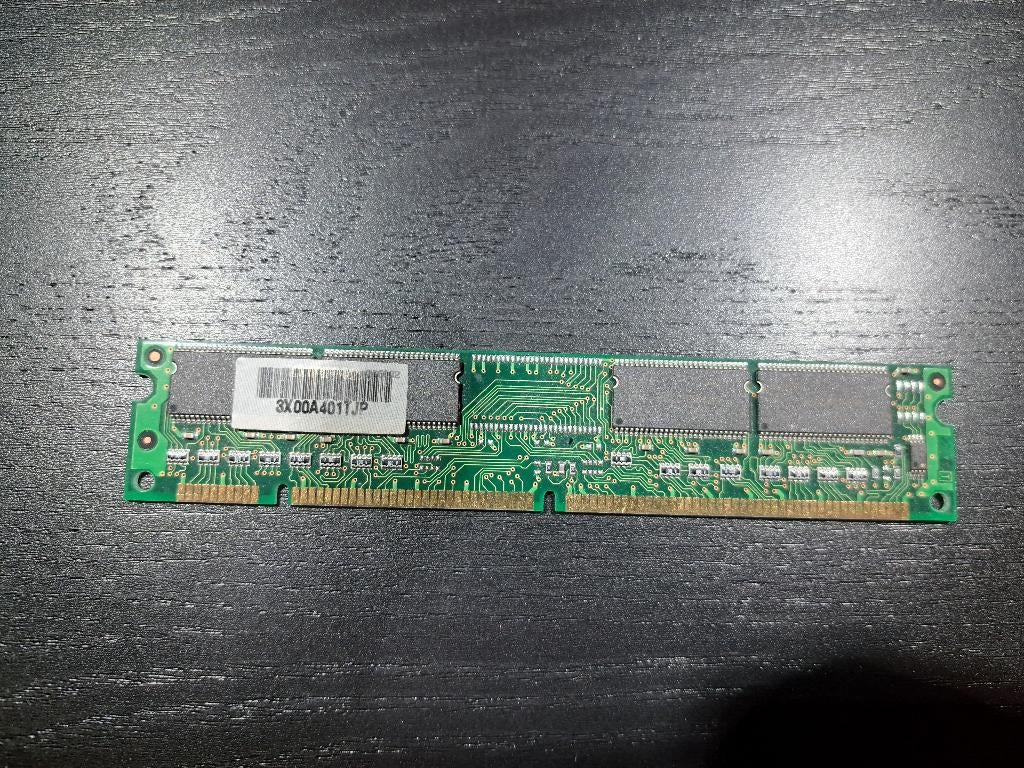Hyundai 32MB SDRAM Geheugen PC100 168-pin DIMM Desktop RAM, Computers en Software, RAM geheugen, Gebruikt, Desktop, Overige soorten