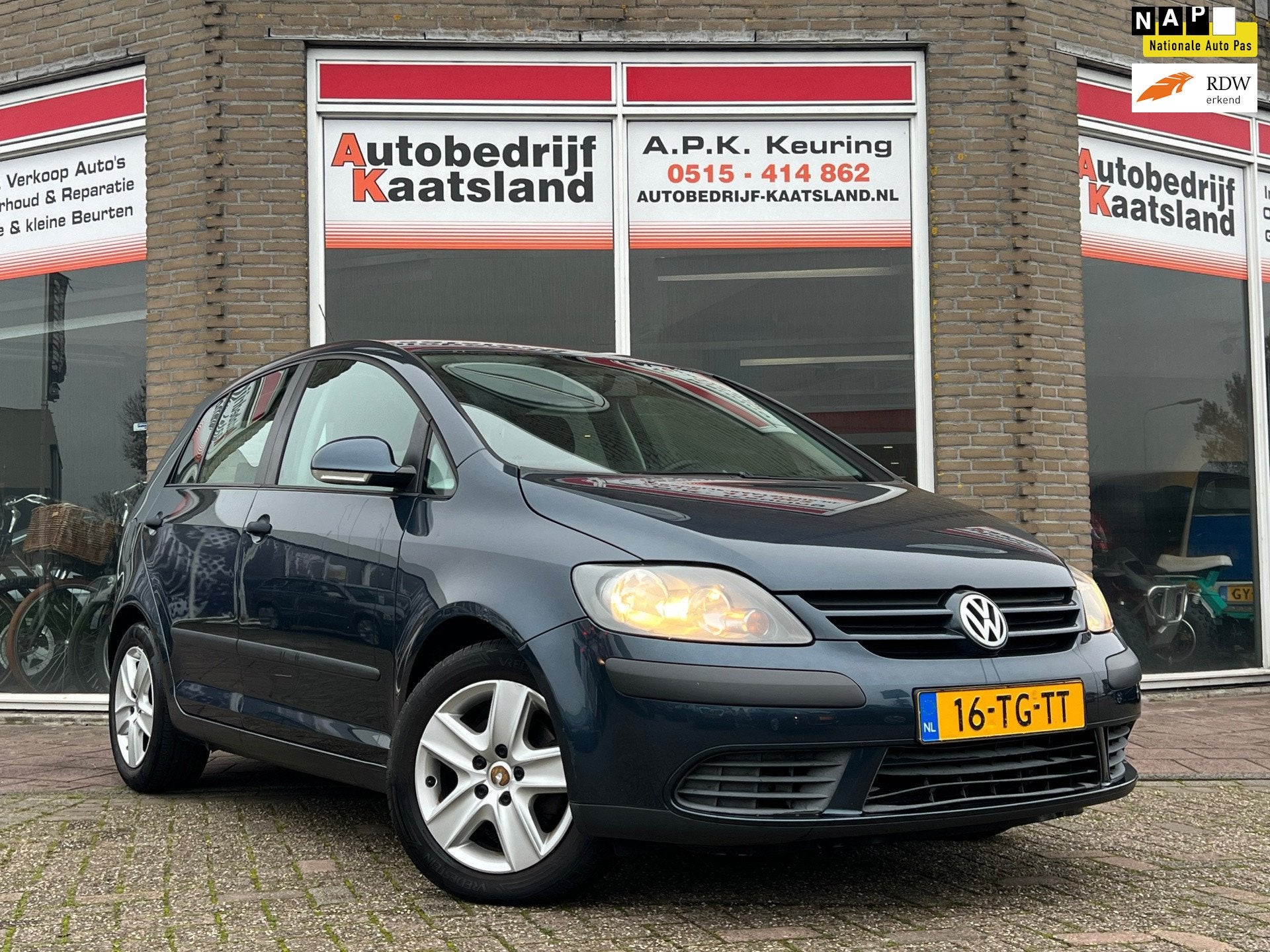 Volkswagen Golf Plus 1.6 FSI Optive 6 Bak - Clima - Cruise, Stof, Gebruikt, Zwart, 4 cilinders