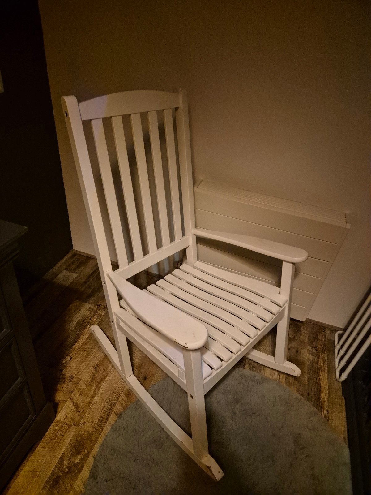 Witte houten schommelstoel, Ophalen, Gebruikt, Eén, Hout