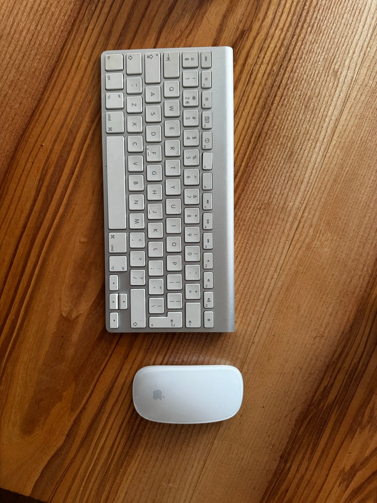 Apple Magic Keyboard en Magic Mouse set, Computers en Software, Muizen, Rechtshandig, Muis, Toetsenbord en muis-set, Ophalen of Verzenden