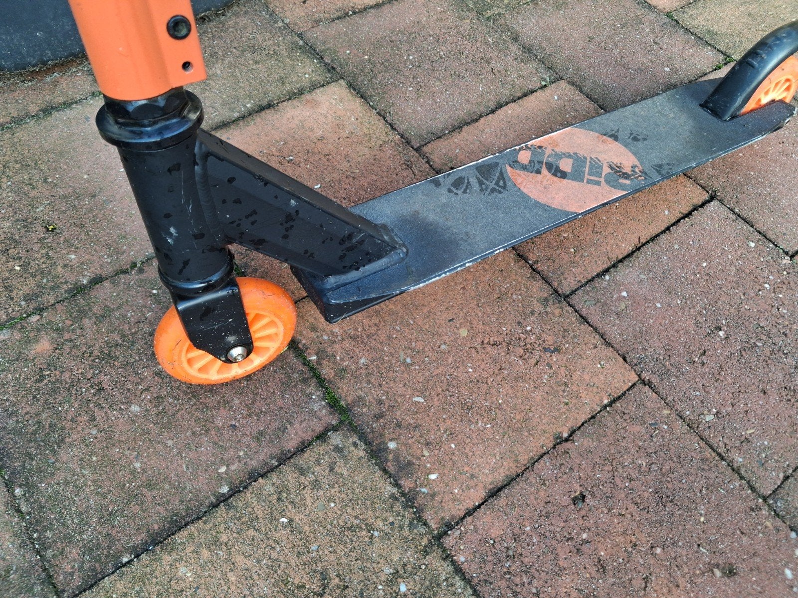 Stuntstep zwart/oranje -, Ophalen of Verzenden, Gebruikt, Gewone step, Ride