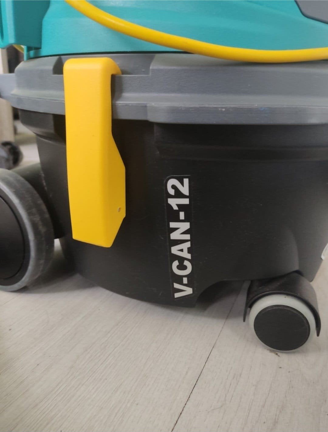 Tennant V-CAN-12 Industriële Stofzuiger 900W