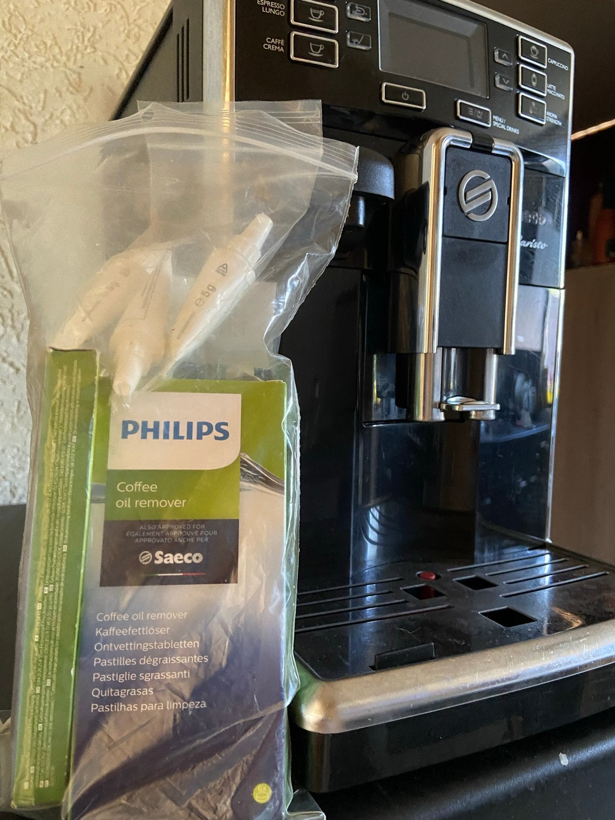 Saeco PicoBaristo Koffiemachine met reinigingsmiddelen, Witgoed en Apparatuur, Koffiezetapparaten, Gebruikt, Koffiebonen, Koffiemachine