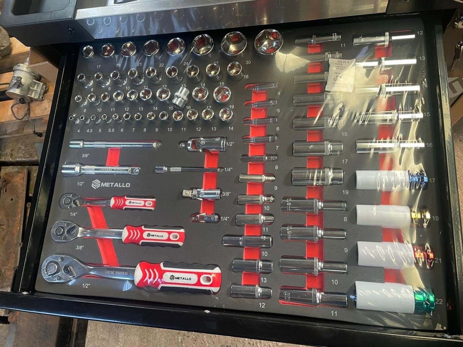 Gereedschapkar   ****BOMVOL*****, Ophalen, Gevuld