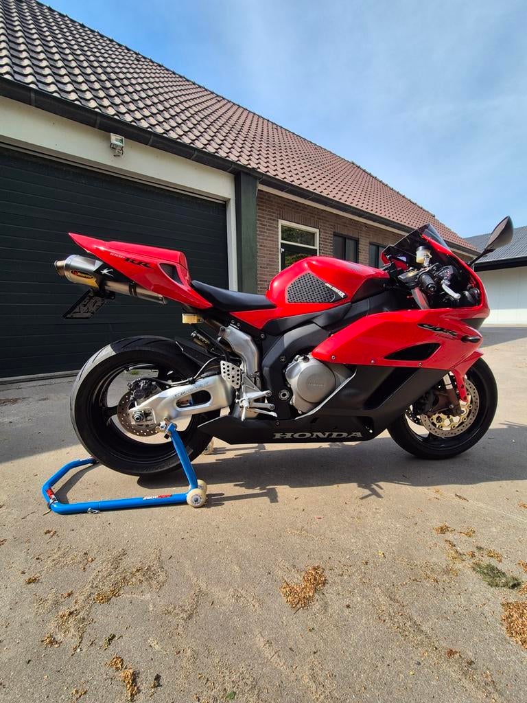 Honda CBR 1000 RR Fireblade - Sportieve Super Sport, Motoren, Motoren | Honda, Sportuitlaat, 4 cilinders, Motorrijbewijs A, Super Sport