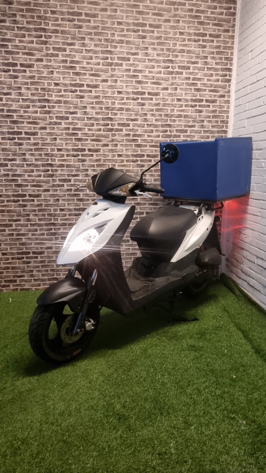 Kymco dilevery bezorgscooter 2017! incl box, Gebruikt, Overige modellen, Ophalen of Verzenden, Benzine