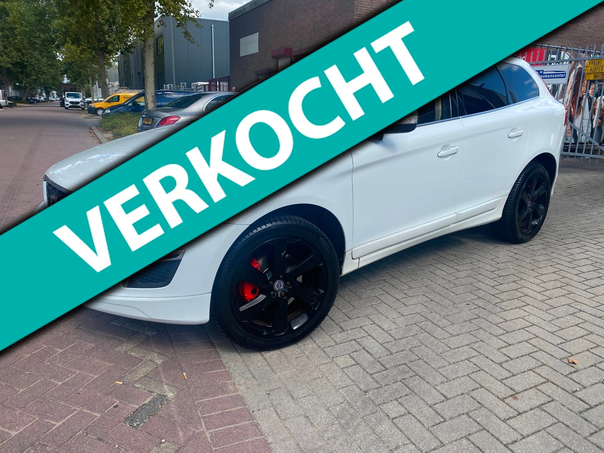 Volvo XC60 2.4D AWD Summum / AC/ Climatronic/ Navigatie / PD, Auto's, Automaat, Euro 5, 15 km/l, Gebruikt