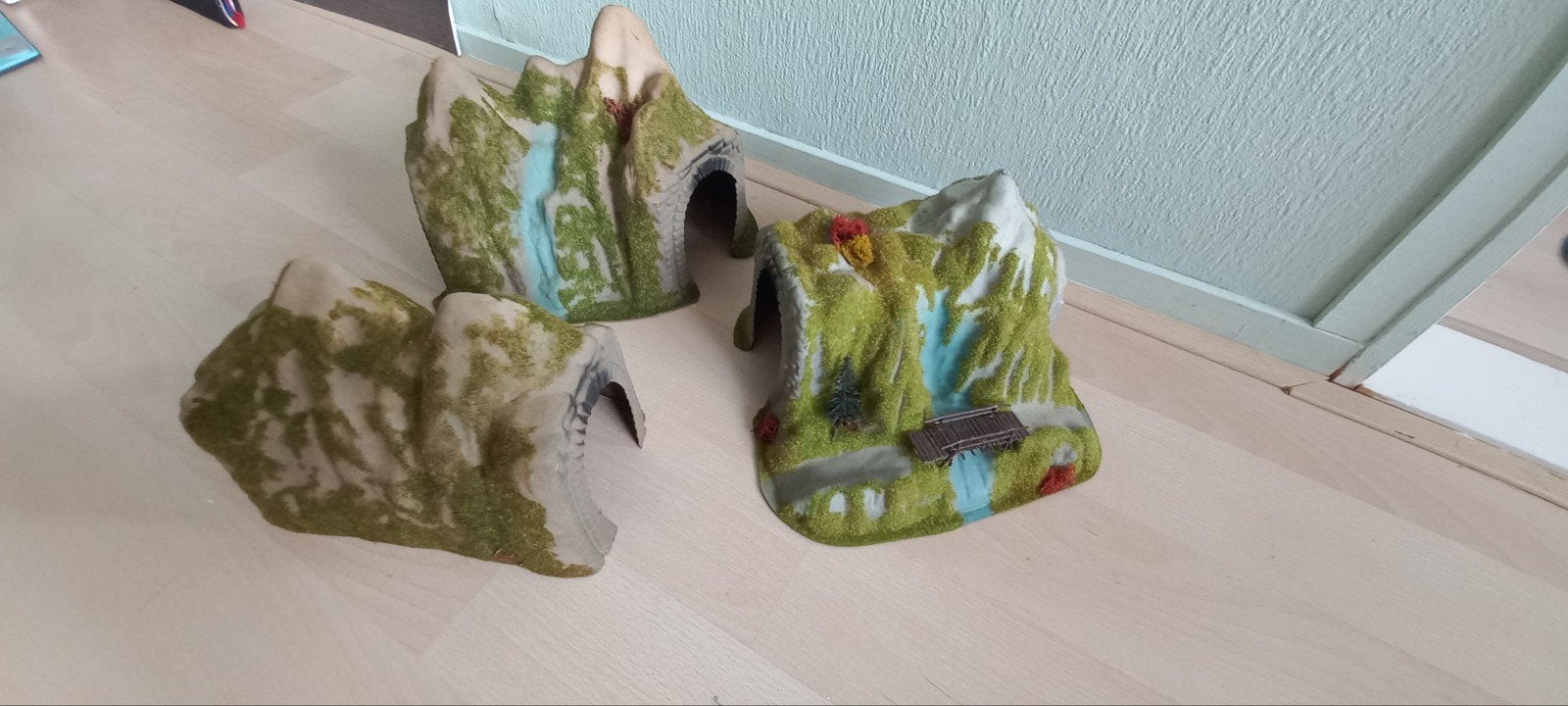3 Heki kunststof tunnels voor H0 modelbouw, Overige merken, Gebruikt, Gelijkstroom of Wisselstroom, Brug, Tunnel of Gebouw