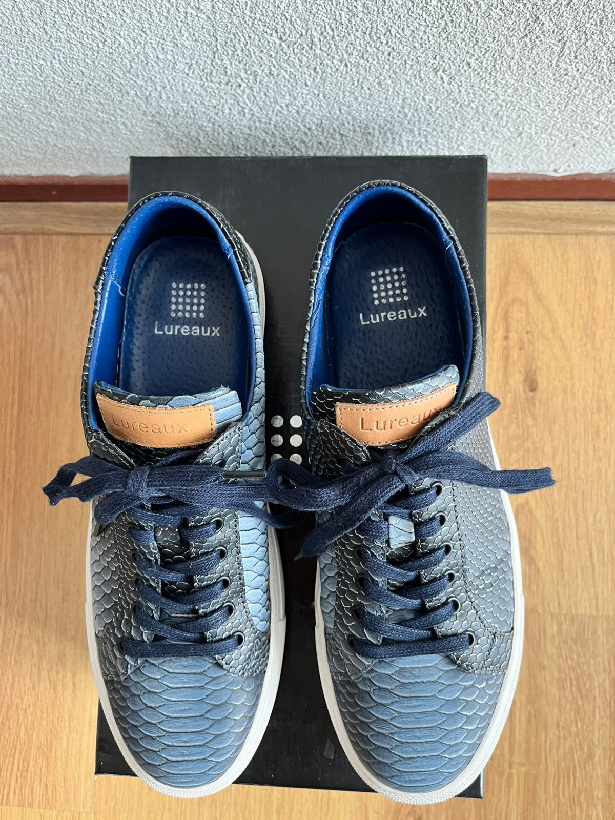 Heren sneakers maat 43 zgan, Kleding | Heren, Blauw, Ophalen of Verzenden, Sneakers of Gympen, Zo goed als nieuw