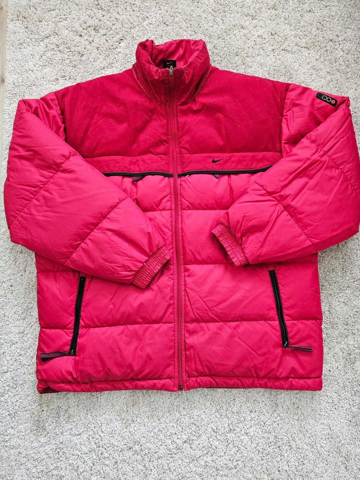 Vintage Nike Puffer Jas - Rood/Zwart - Maat M, Maat 48/50 (M), Nike, Ophalen of Verzenden, Gedragen
