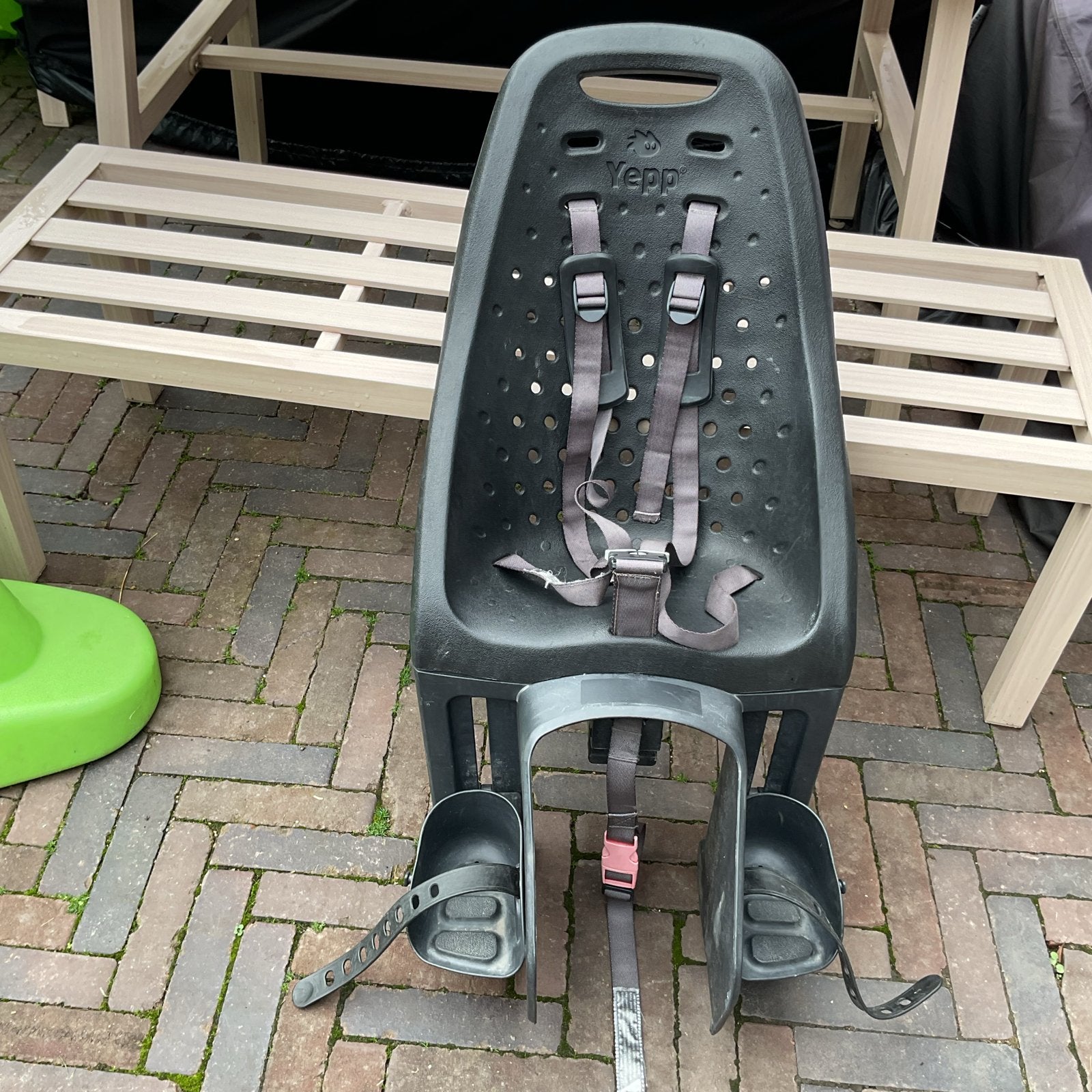 Yepp Achterzitje Fietsstoeltje Zwart Incl. Sleutel, Ophalen, Achterzitje, 9 t/m 36 kg, Gebruikt