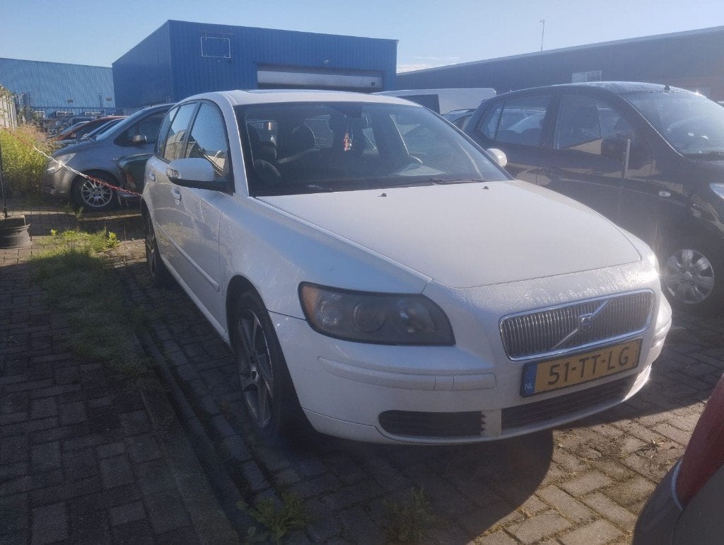 Volvo V50 2.4 D5 Geartronic 2007 Wit, Stof, Automatische klimaatregeling, 1436 kg, 179 pk