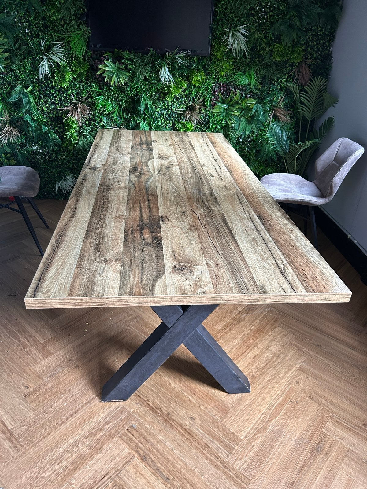 Eettafel + salontafel set - houtlook met zwarte poten