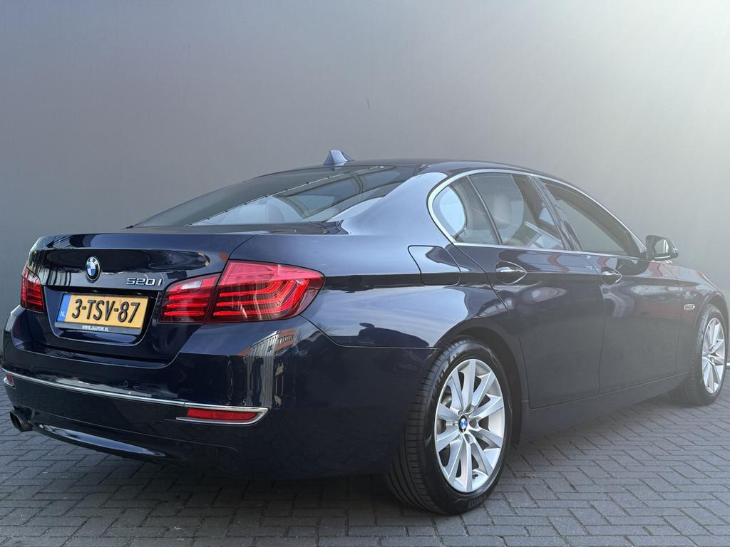 BMW 5 Serie BWJ 2014 520i Last Minute 184 PK Edition AUTOMAA, Auto's, BMW, Automaat, Gebruikt, 4 cilinders, 2000 kg