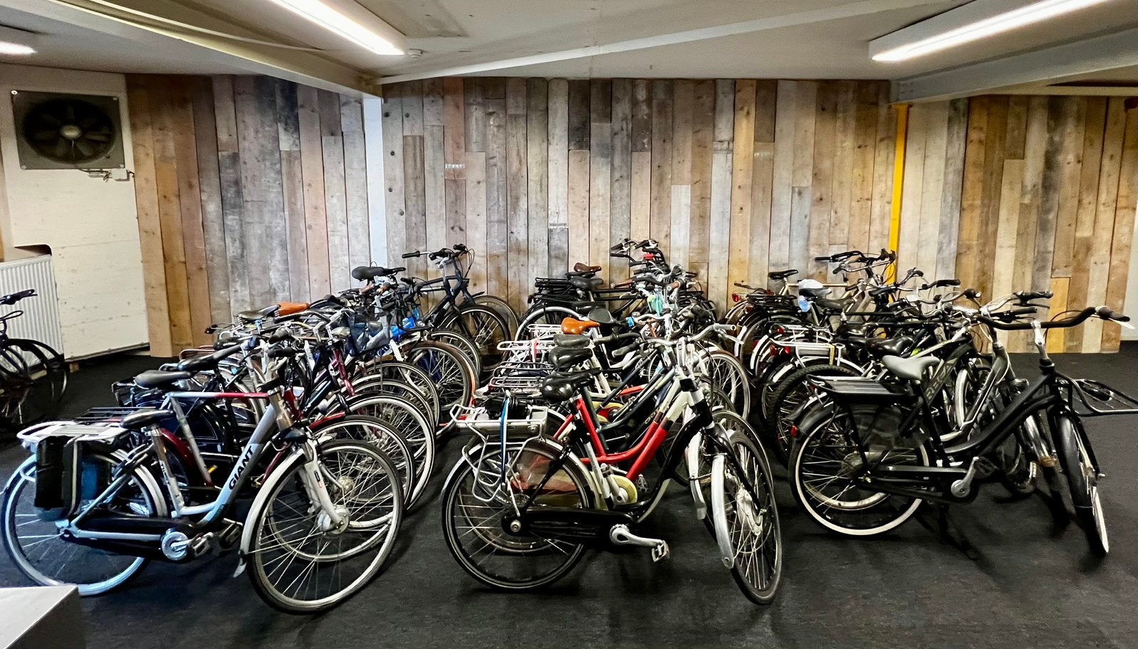 Partij Fietsen / 28 inch / 30 Stuk’s, Ophalen, 53 tot 56 cm, Versnellingen, Zo goed als nieuw