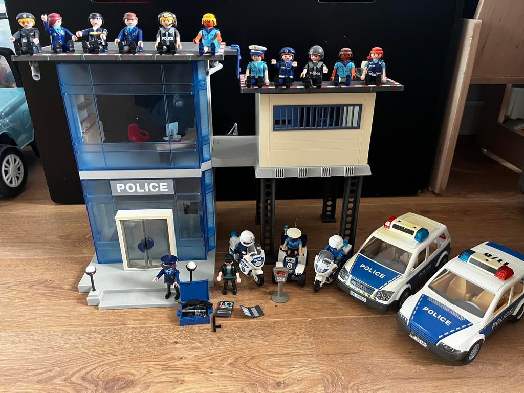Grote hoeveelheid playmobil politiebureau, bouwplaats etc., Ophalen of Verzenden, Zo goed als nieuw